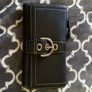 Black Coach Leather Classic Buckle!